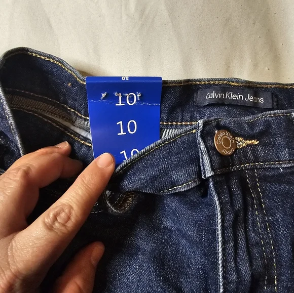 Calvin Klein Size 10 Shorts NWT - Picture 4 of 8